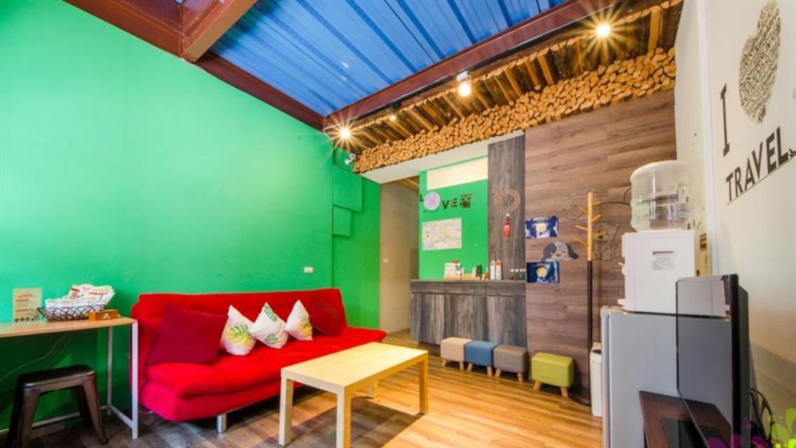 小黑琵416輕旅 Little Happy Hostel Tainan Exterior foto