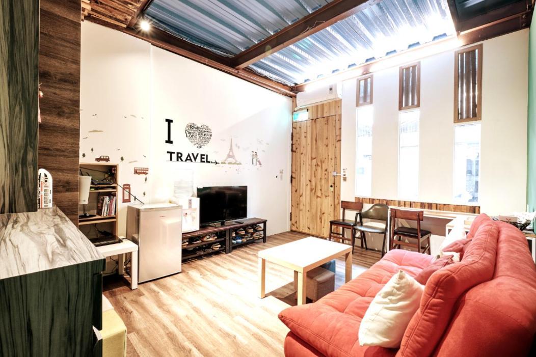 小黑琵416輕旅 Little Happy Hostel Tainan Exterior foto